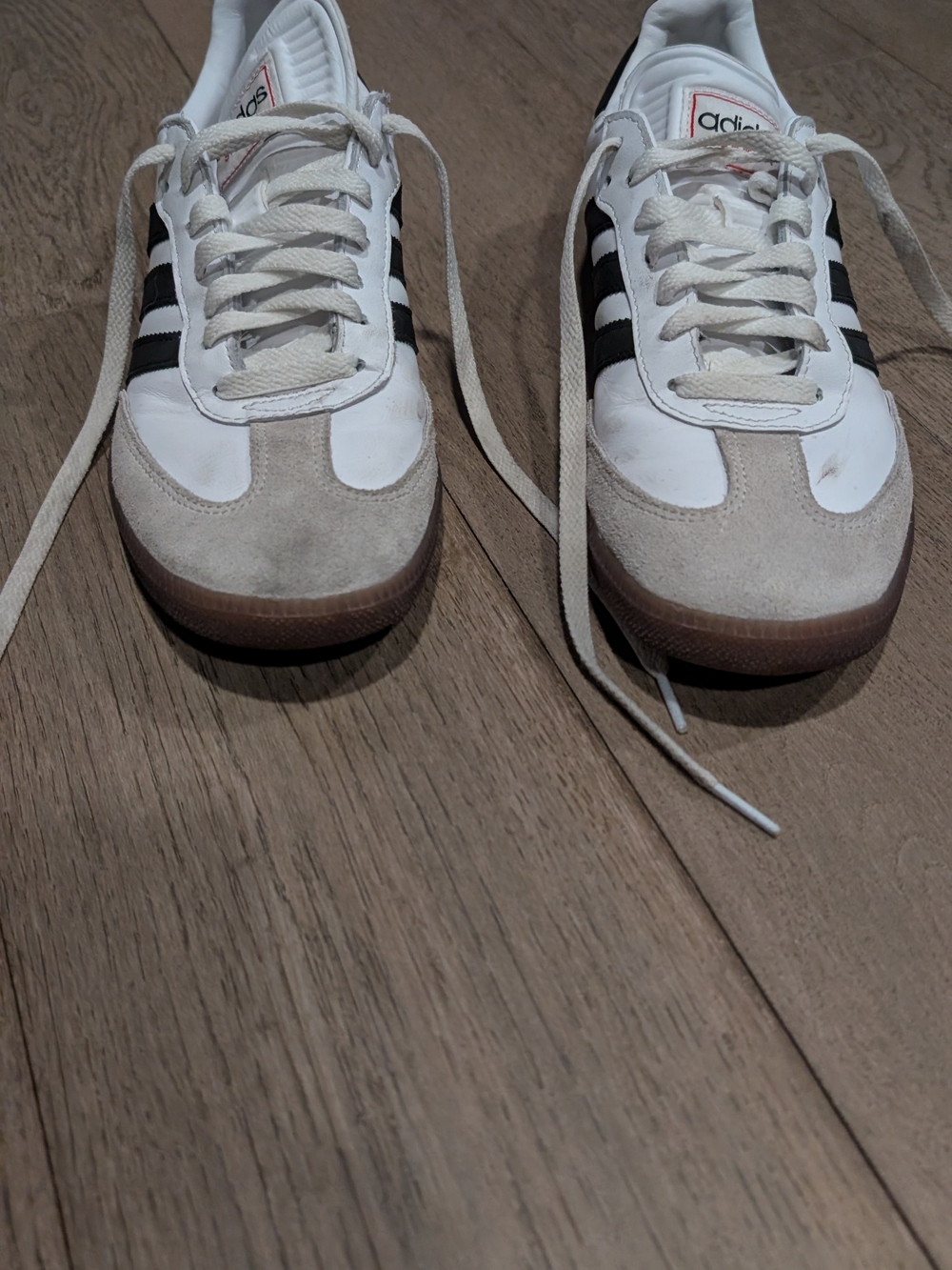 Adidas Men’s White / Black Classic Samba Sneakers